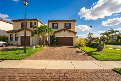 3002 Butternut Ln, Riviera Beach, FL 33410