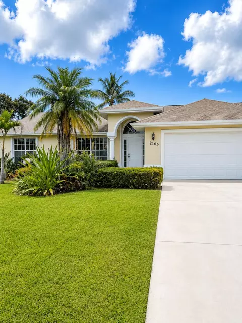 2109 SE Genoa St, Port Saint Lucie, FL 34952