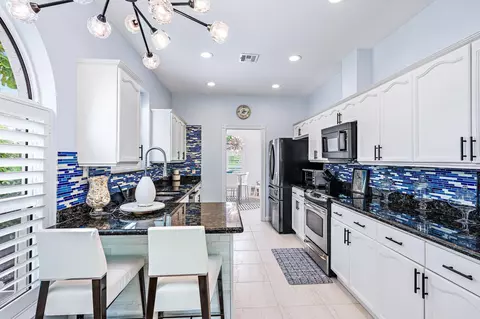 Kitchen - 123 Augusta Ct, Jupiter, FL 33458 photo 1 of 2