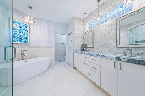 Bath - 123 Augusta Ct, Jupiter, FL 33458 photo 1 of 6