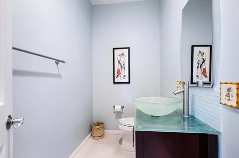 Bath - 123 Augusta Ct, Jupiter, FL 33458 photo 6 of 6