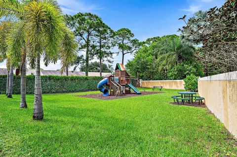 Exterior - 123 Augusta Ct, Jupiter, FL 33458 photo 5 of 6