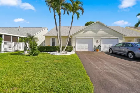 2543 SE Tropical E Cir, Port Saint Lucie, FL 34952