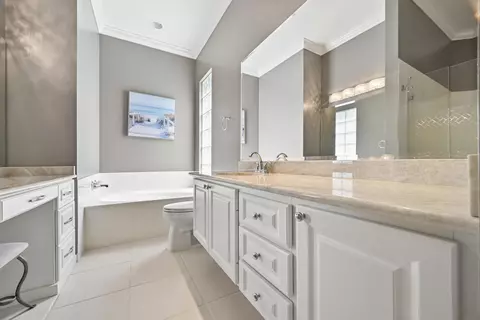 Bath - 9400 SW Wedgewood Ln, Stuart, FL 34997 photo 3 of 4
