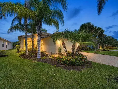 11826 SW Brighton Falls Dr, Port Saint Lucie, FL 34987