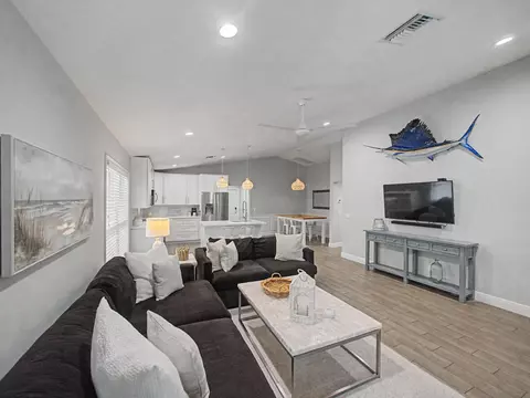 Living - 17700 Cornelia Ave, Jupiter, FL 33458 photo 1 of 2
