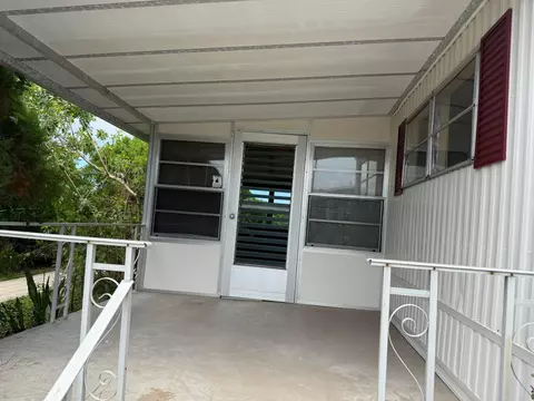 Exterior - 2629 SE Penny Ln, Stuart, FL 34994 photo 5 of 7
