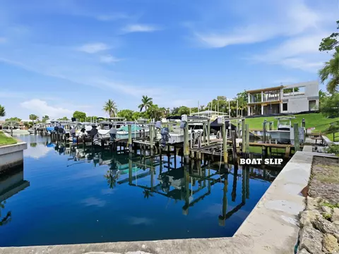 4564 SE Robertson Rd, Stuart, FL 34997 photo 2