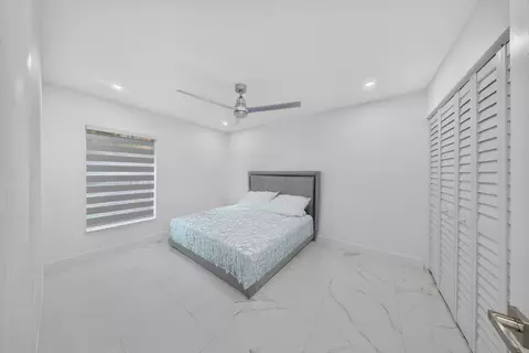Bedroom - 265 Cape Cod Cir, Lake Worth, FL 33467 photo 3 of 3