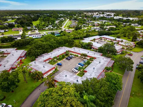 View/Area - 265 Cape Cod Cir, Lake Worth, FL 33467 photo 3 of 9