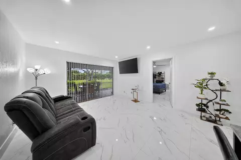 Living - 265 Cape Cod Cir, Lake Worth, FL 33467 photo 1 of 2