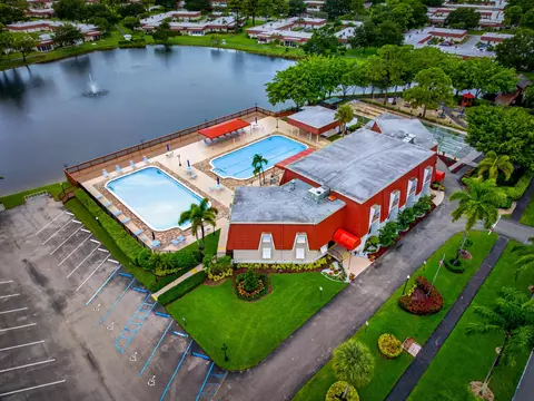 View/Area - 265 Cape Cod Cir, Lake Worth, FL 33467 photo 6 of 9
