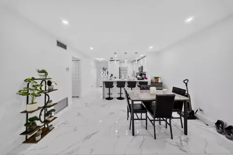 Dining - 265 Cape Cod Cir, Lake Worth, FL 33467 photo 2 of 3