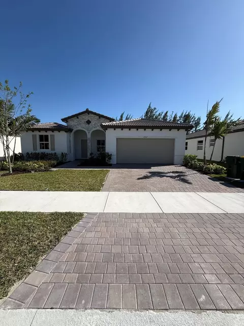 2402 SE 30th St, Homestead, FL 33033