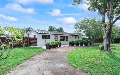 3557 Lloyd Dr, Oakland Park, FL 33309
