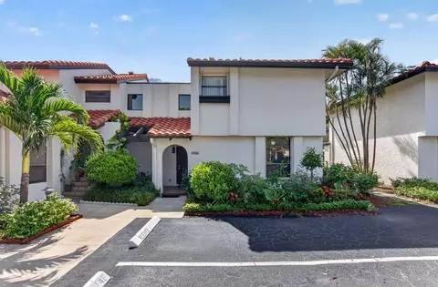 5726 Fox Hollow Dr #G, Boca Raton, FL 33486