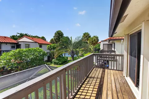 5726 Fox Hollow Dr #G, Boca Raton, FL 33486