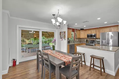 Dining - 1121 SE Alamanda Ln, Stuart, FL 34996 photo 2 of 3