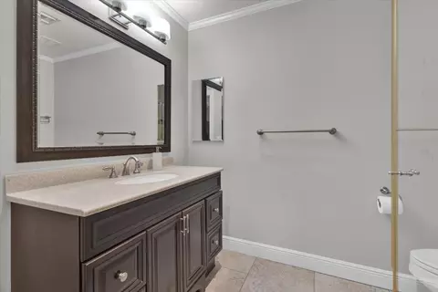 Bath - 1121 SE Alamanda Ln, Stuart, FL 34996 photo 1 of 6