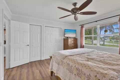 Bedroom - 1121 SE Alamanda Ln, Stuart, FL 34996 photo 4 of 11