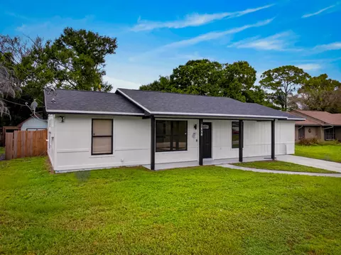 6101 Balsam Dr, Fort Pierce, FL 34982