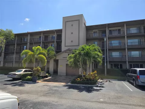 1200 SW 137th Ave #312E, Pembroke Pines, FL 33027