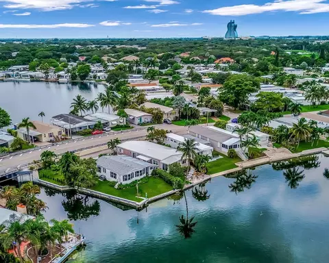 3055 Lakeshore Dr, Fort Lauderdale, FL 33312