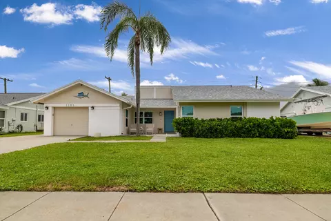 1103 NW 11th St, Boynton Beach, FL 33426
