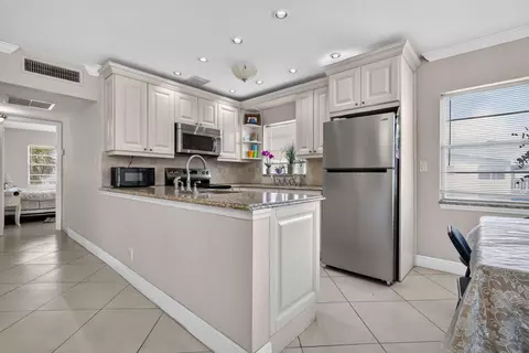 181 Coventry H, West Palm Beach, FL 33417