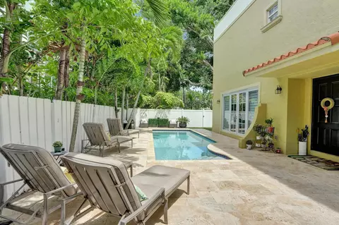 1411 NE 7th St, Fort Lauderdale, FL 33304