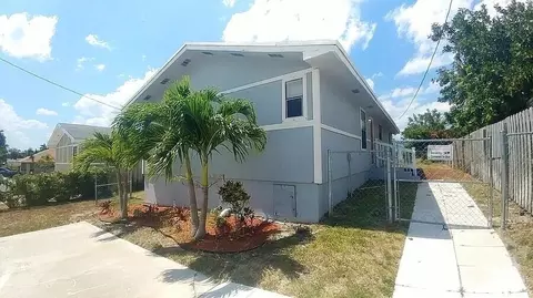 1488 W 31st St, Riviera Beach, FL 33404