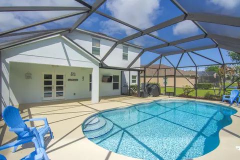 655 Valencia Cir SW, Vero Beach, FL 32968