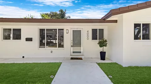 Exterior - 4000 NE 22nd Ave, Lighthouse Point, FL 33064 photo 9 of 10