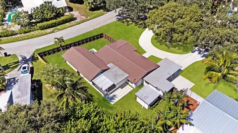 View/Area - 4000 NE 22nd Ave, Lighthouse Point, FL 33064 photo 3 of 8