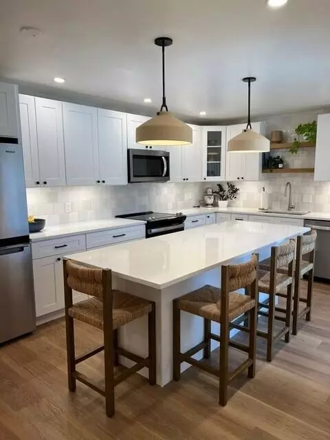 623 6th Ct, Palm Beach Gardens, FL 33410