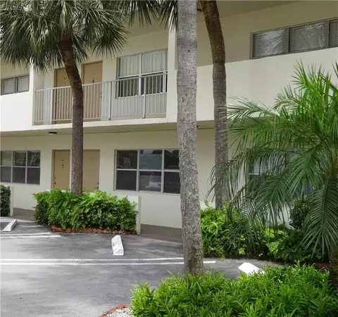 2840 NE 14th Street Cswy #109, Pompano Beach, FL 33062