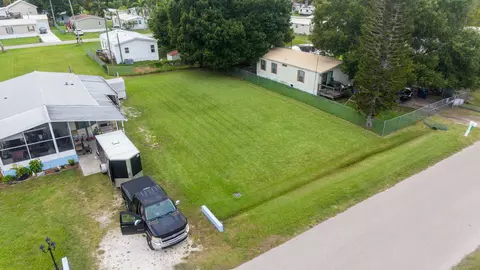 1222 E Chobee St, Okeechobee, FL 34974 photo 5