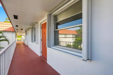 Entry Way - 2600 SE Ocean Blvd #FF-11, Stuart, FL 34996 photo 1 of 1