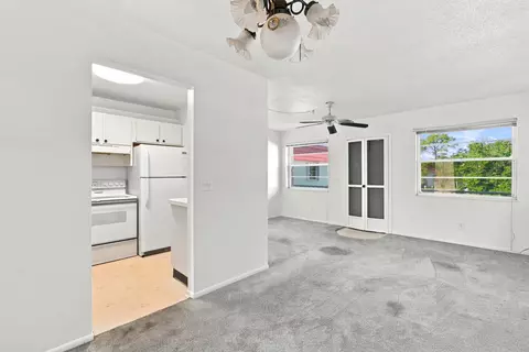 Living - 2600 SE Ocean Blvd #FF-11, Stuart, FL 34996 photo 4 of 4