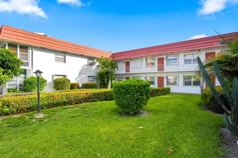 Exterior - 2600 SE Ocean Blvd #FF-11, Stuart, FL 34996 photo 6 of 9