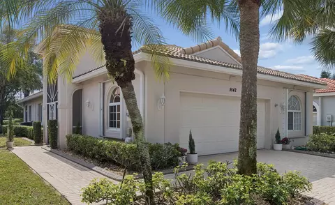 9142 Bay Point Cir, West Palm Beach, FL 33411