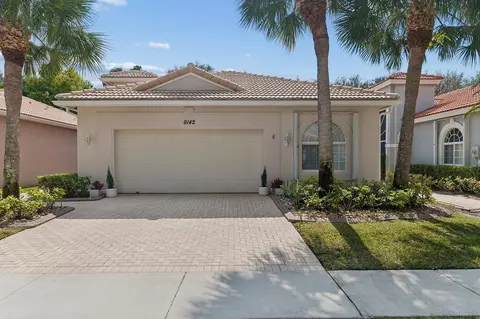 9142 Bay Point Cir, West Palm Beach, FL 33411