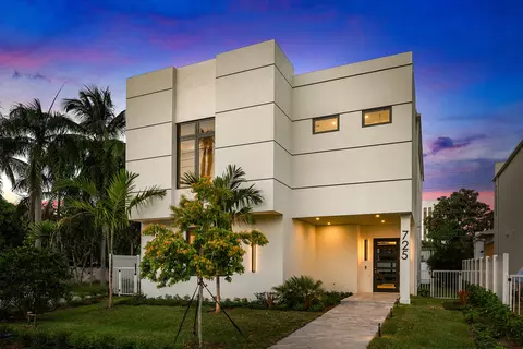 715 SE 4th Ave, Delray Beach, FL 33483