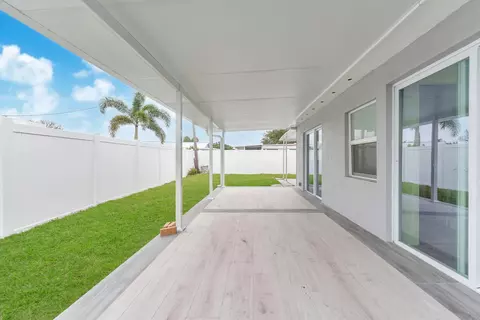 Exterior - 1115 Stillwater Dr, Jupiter, FL 33458 photo 4 of 6