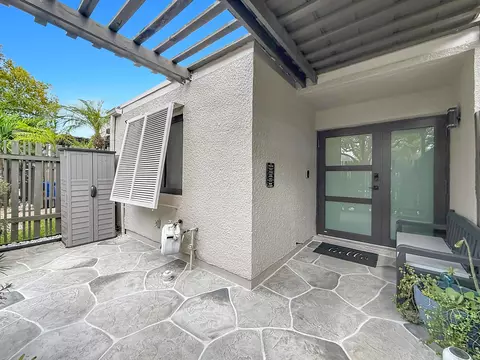11313 NW 15th St, Pembroke Pines, FL 33026