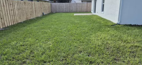 Exterior - 5232 SE 55th Ter, Stuart, FL 34997 photo 10 of 10