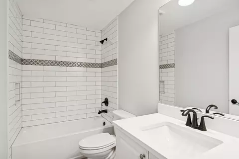 Bath - 5232 SE 55th Ter, Stuart, FL 34997 photo 4 of 4