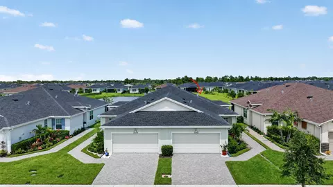 2048 SE Crosswood Way, Port Saint Lucie, FL 34984