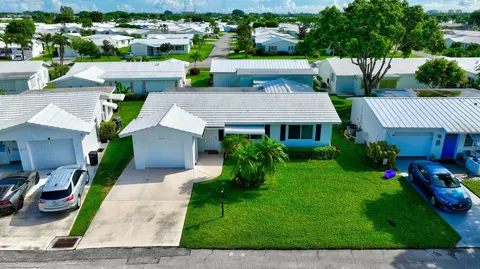 2377 SW 8th Ave, Boynton Beach, FL 33426