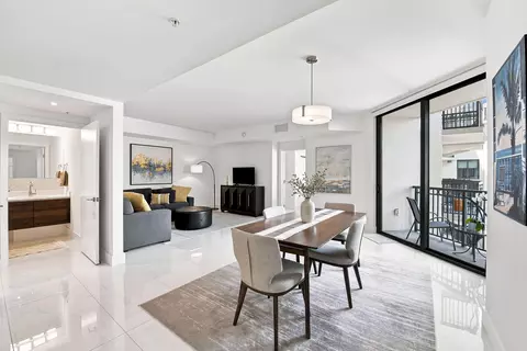 301 Altara Ave #710, Coral Gables, FL 33146